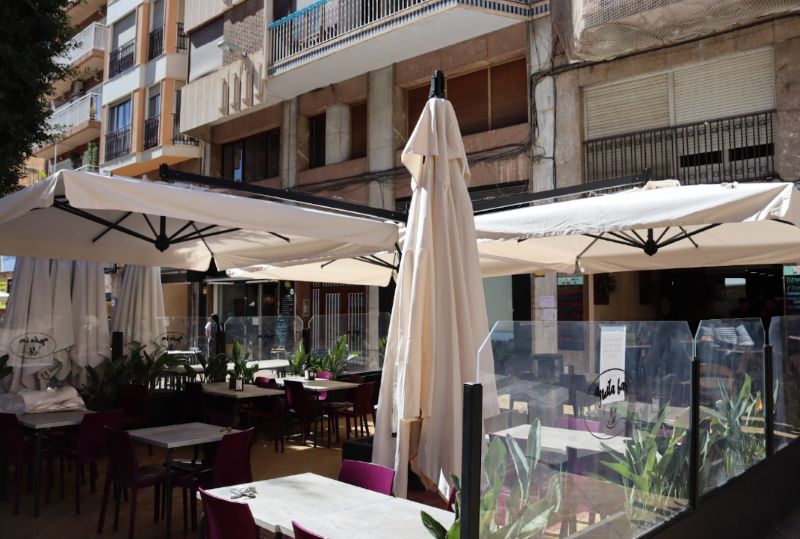 Mantenimiento y cuidados especiales para prolongar la vida util de tus parasoles y sombrillas