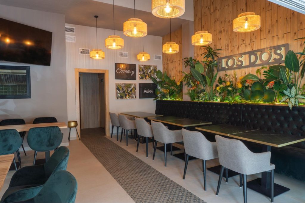 Bancos corridos para restaurantes